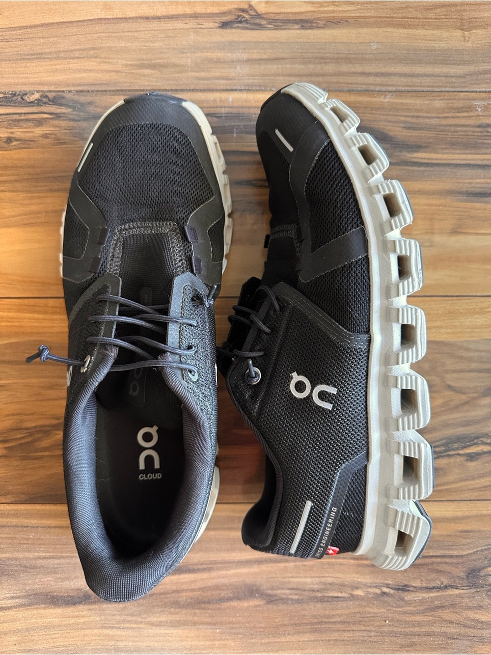 On Running Black and White Cloud Men's Sneakers